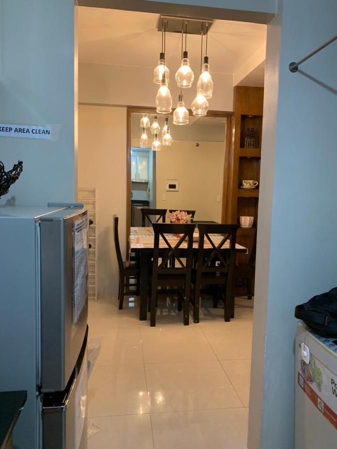 One Palm Tree Villas Condominium - Studio 10Th-O Fl With Balcony - Across Terminal 3 Airport Manila Exterior foto