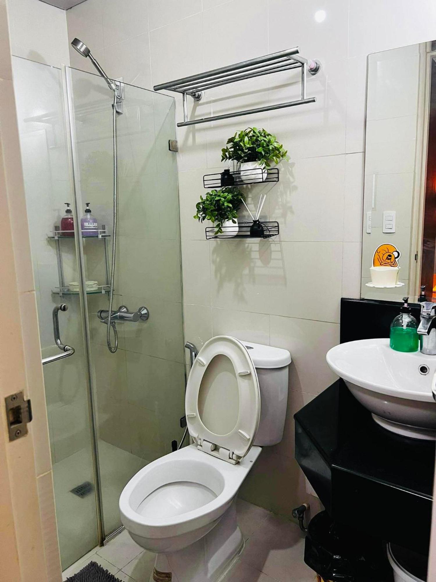 One Palm Tree Villas Condominium - Studio 10Th-O Fl With Balcony - Across Terminal 3 Airport Manila Exterior foto
